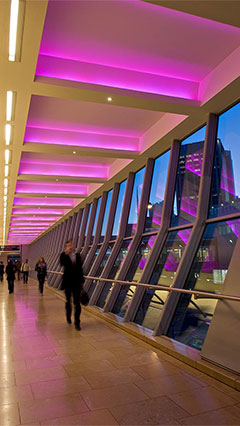 Oświetlenie stwarzające przyjemny nastrój w ogólnodostępnych przestrzeniach w centrum handlowym Bullring — Philips