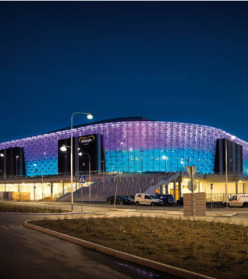 Niesamowite zmiany kolorów fasady stadionu Friends Arena w Szwecji dzięki oświetleniu Philips