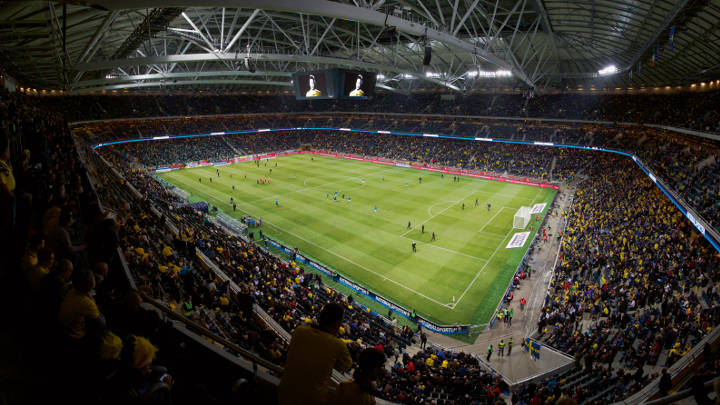 Stadion Friends Arena w oświetleniu Philips do boisk
