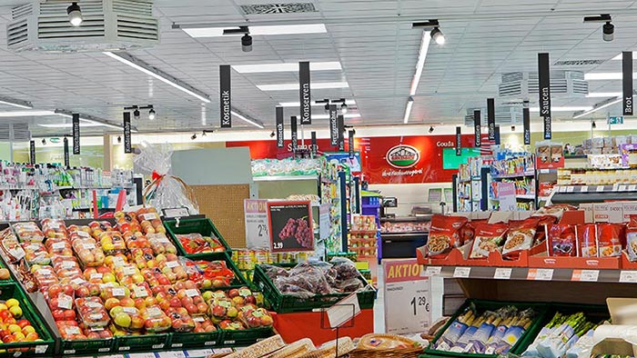Produkty na ekspozycji; oświetlenie marki Philips Lighting  