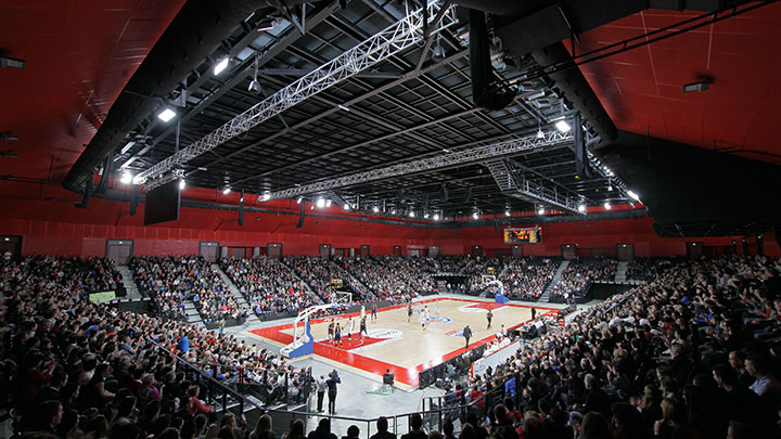 Stadionowe oświetlenie LED bez migotania