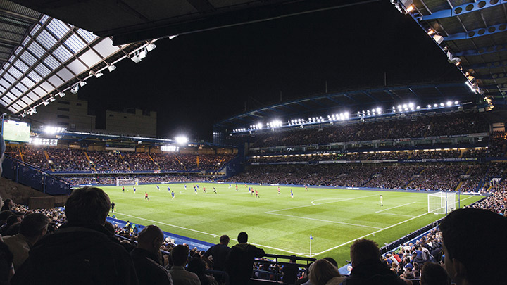 ArenaVision — oświetlenie LED do obiektów sportowych dostosowane do wymagań transmisyjnych
