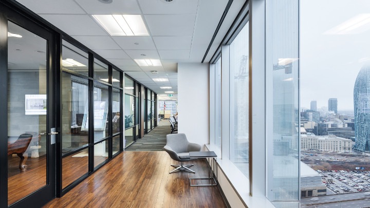 Zintegrowane oświetlenie (InterAct Office) Philips Lighting może pomóc w stworzeniu inteligentnego biura
