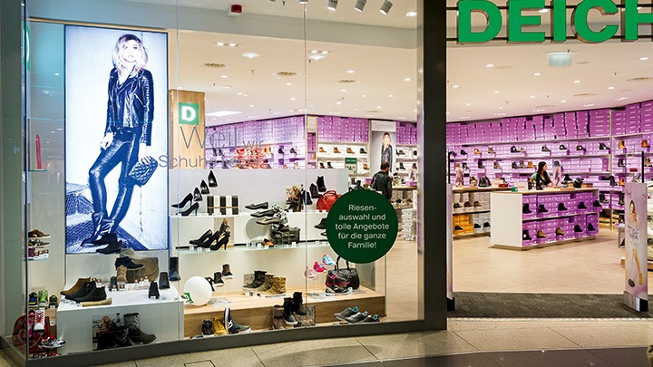 Dynamiczne oświetlenie okien wystawowych PerfectScene firmy Philips Lighting — oświetlenie witryn, które zatrzymuje wzrok klientów