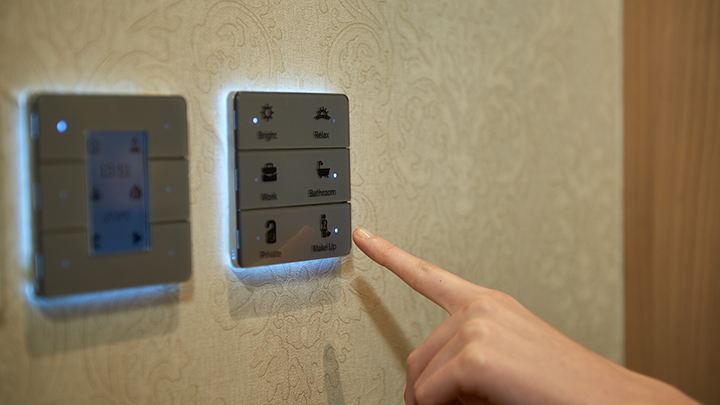 Oświetlenie hotelowe — RoomFlex firmy Philips Lighting może aktywować prewencyjną obsługę i konserwację na podstawie danych z czujników