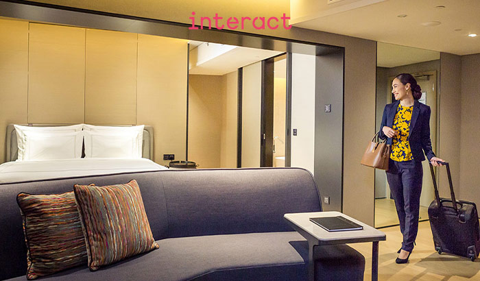 Interact Hospitality — przyjemne aranżacje świetlne w pokojach hotelowych
