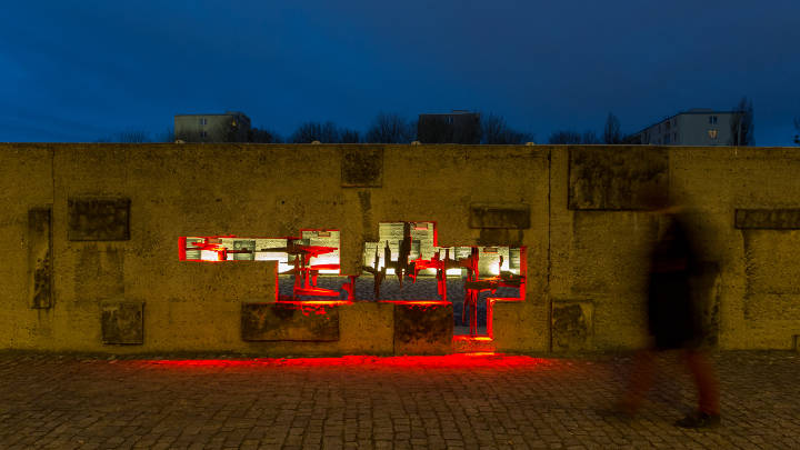 Muzeum Więzienia Pawiak iluminacja zewnętrzna