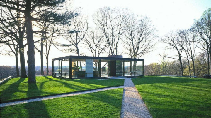 Glass House w New Canaan