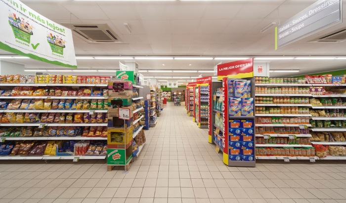 Oświetlenie, które zwiększa sprzedaż w supermarkecie