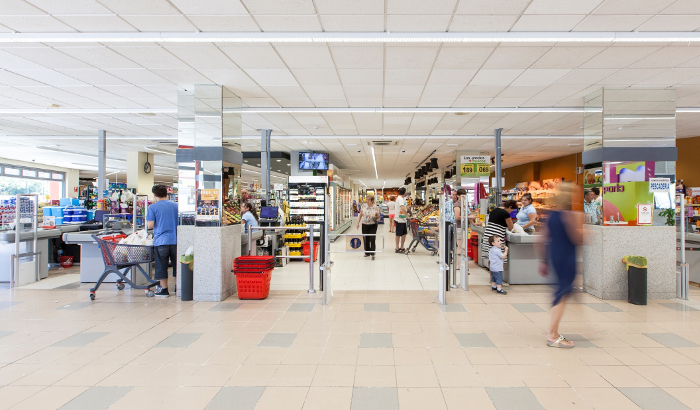 Jak zaprojektować oświetlenie supermarketu?